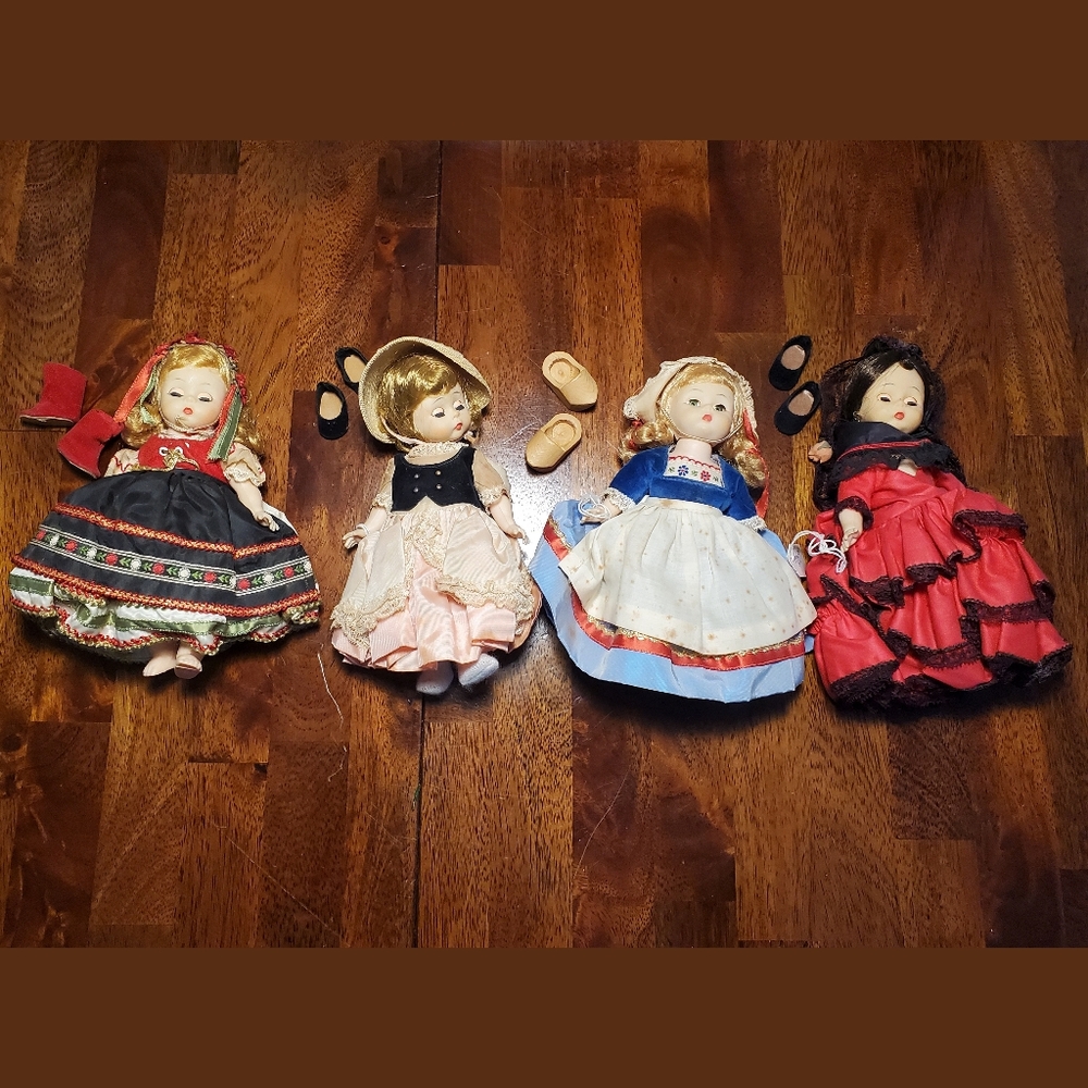 Vintage Madame Alexander dolls - 4 count